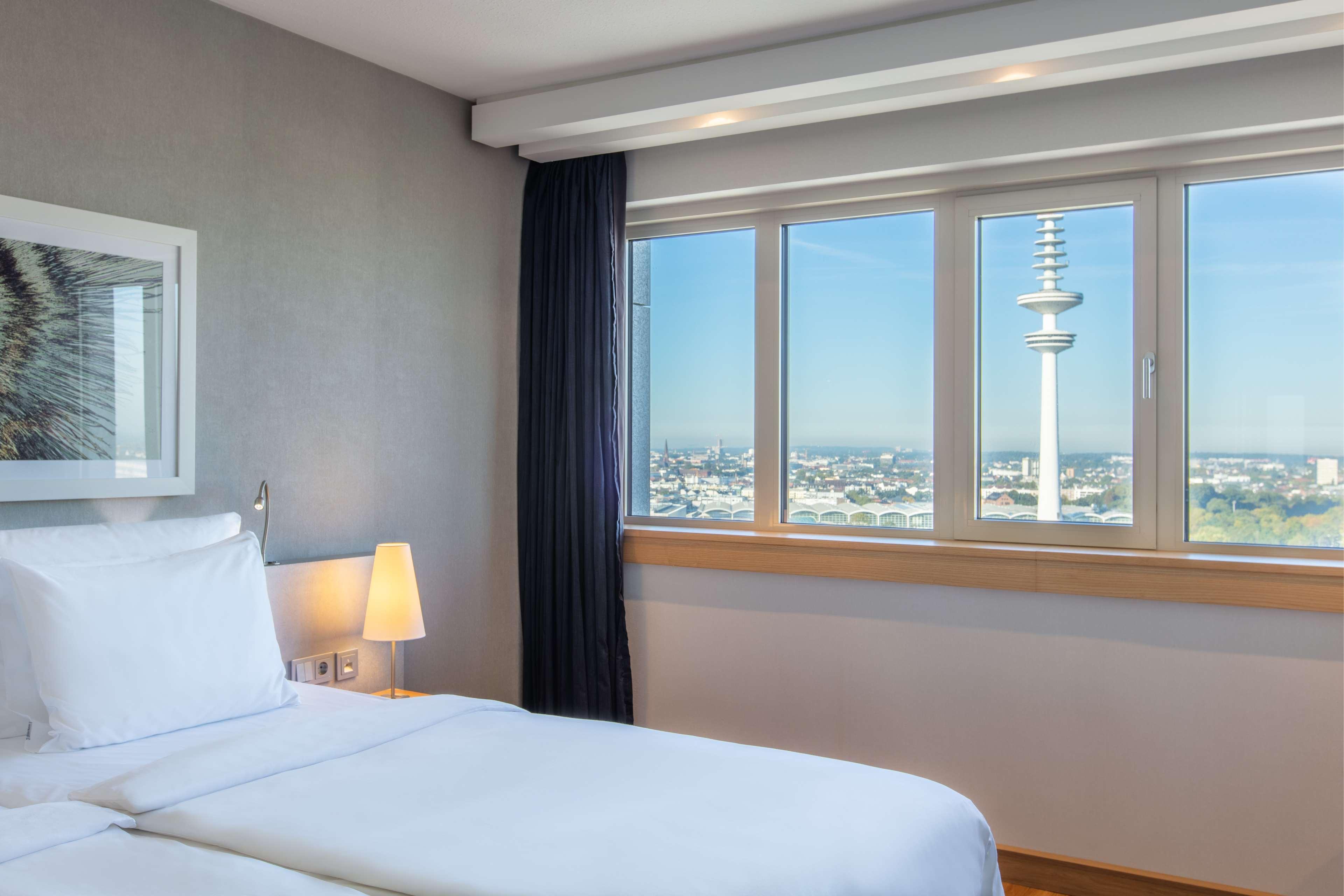 Radisson Blu Hotel, Hamburg Bagian luar foto