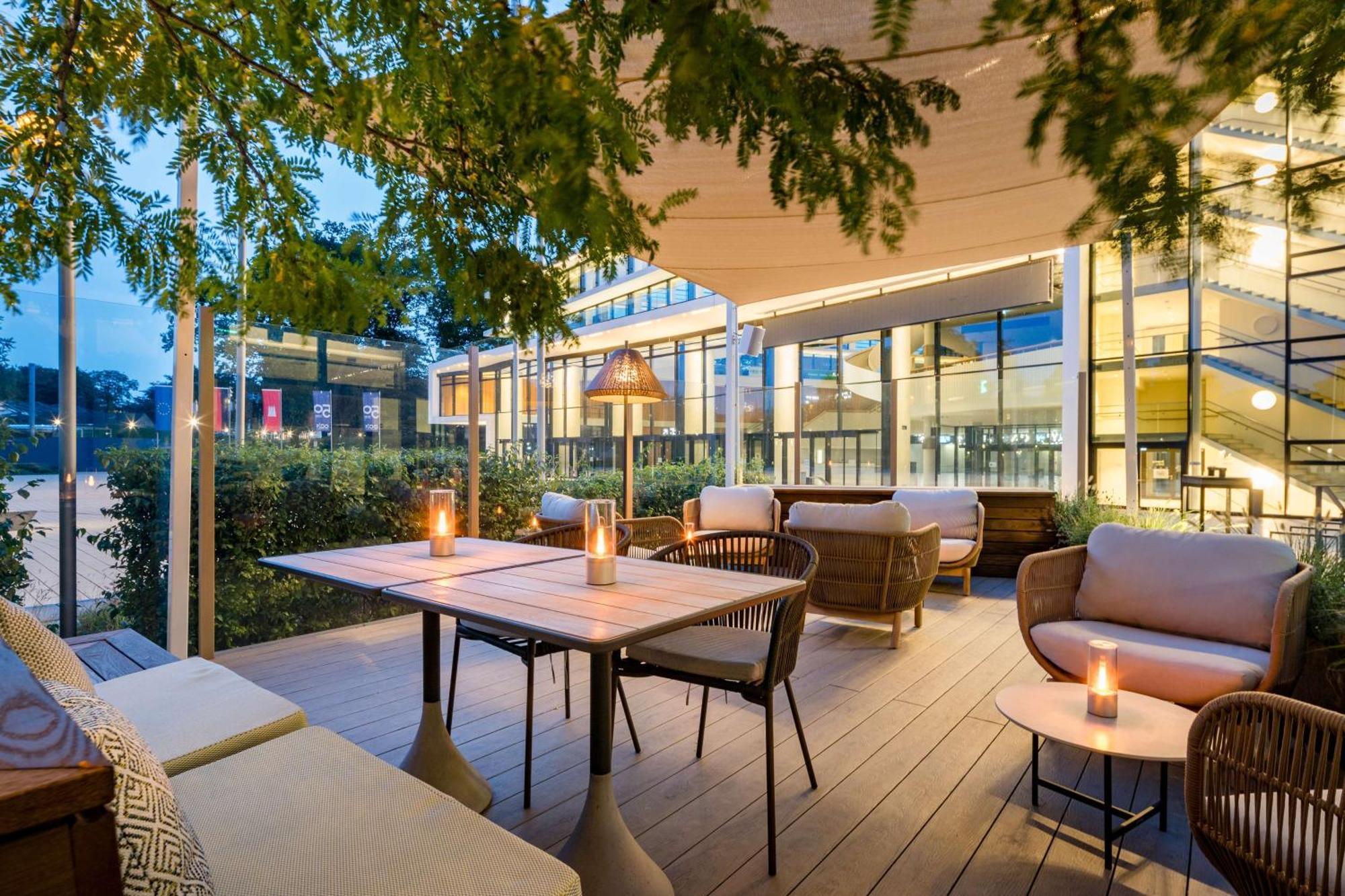 Radisson Blu Hotel, Hamburg Bagian luar foto